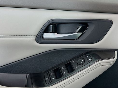 New 2026 Nissan Rogue Dark Armor AWD/4WD image 19