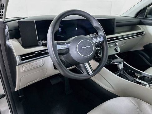 Used 2025 Hyundai Tucson SEL FWD image 9