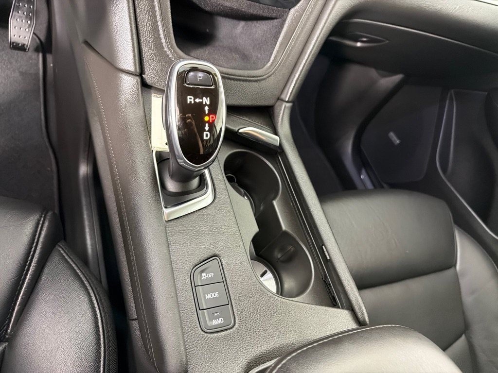 Used 2018 Cadillac XT5 Premium Luxury AWD/4WD image 19