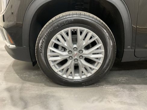 Used 2025 GMC Acadia Elevation w/ Elevation Premium Package image 6