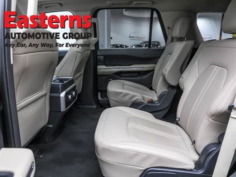 Used 2023 Ford Expedition Limited image 23