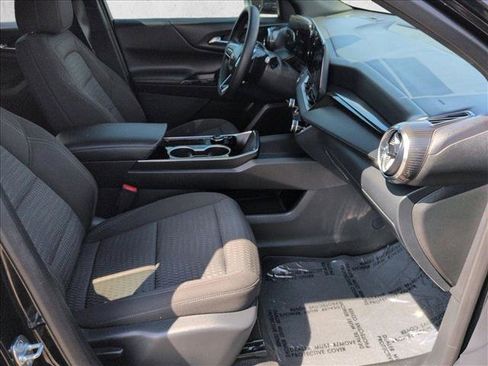 Used 2026 Chevrolet Equinox LT FWD image 28