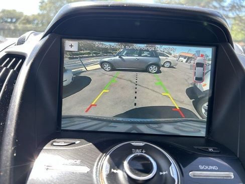 Used 2019 Ford Escape Titanium FWD image 15