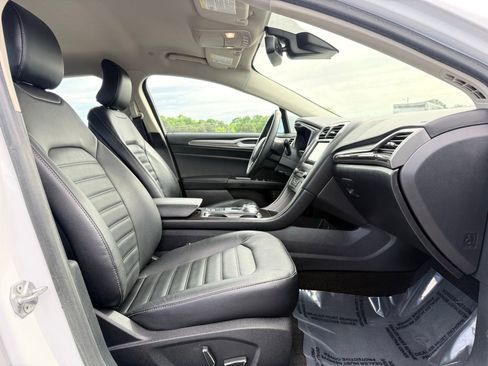 Used 2018 Ford Fusion SE w/ Equipment Group 602A FWD image 20