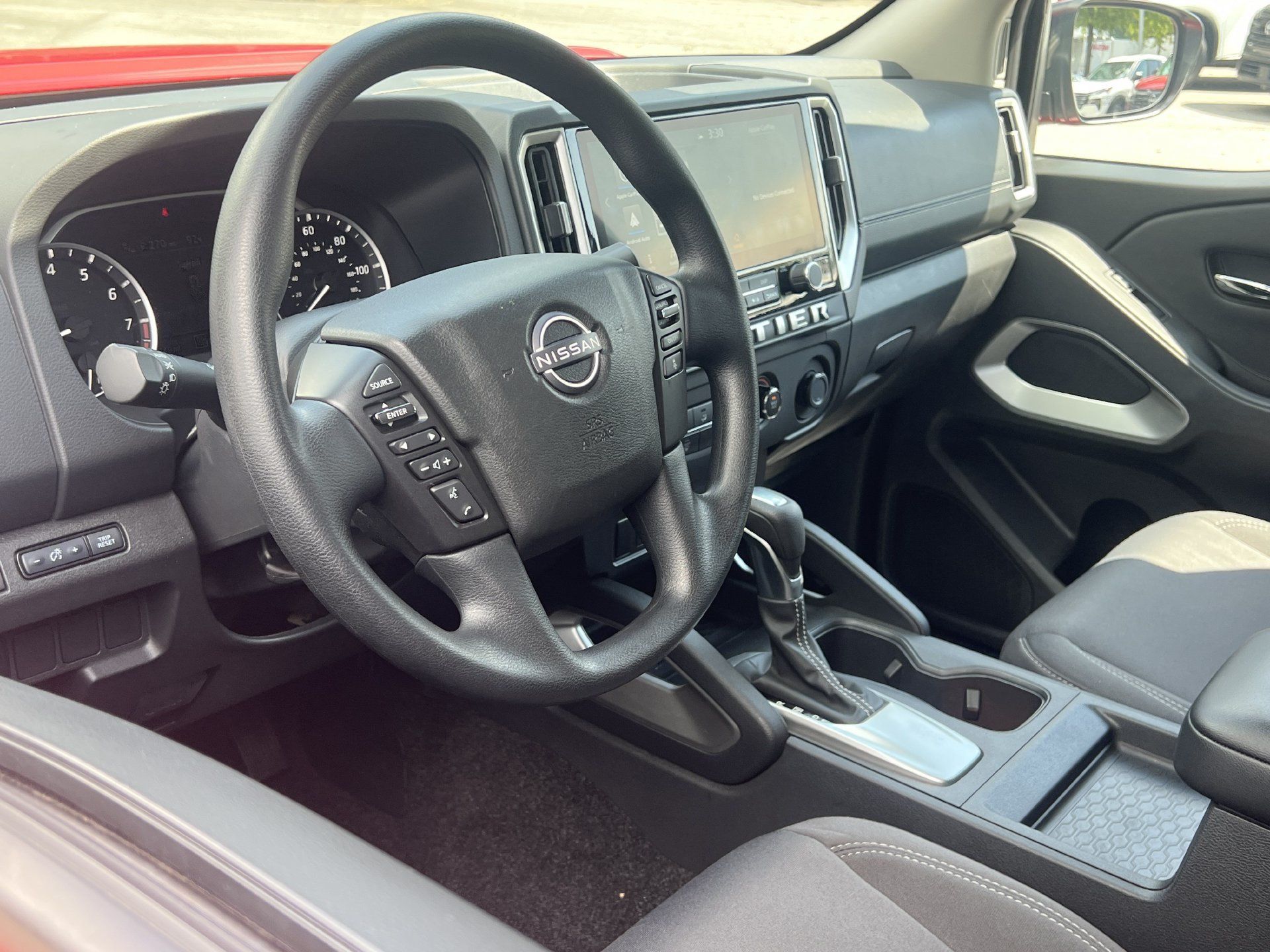 Certified 2025 Nissan Frontier SV RWD image 3