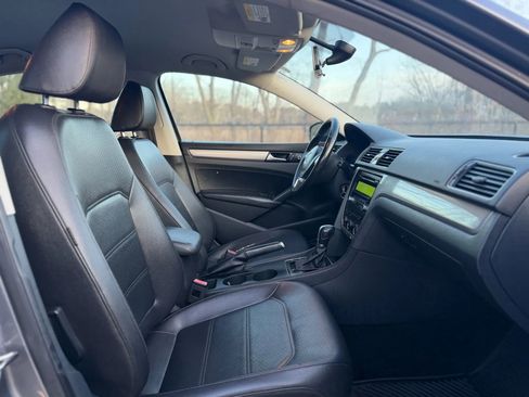 Used 2015 Volkswagen Passat 1.8T Wolfsburg Edition image 10