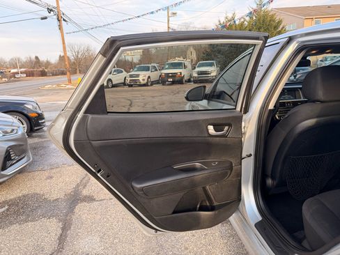 Used 2020 Kia Optima LX image 14