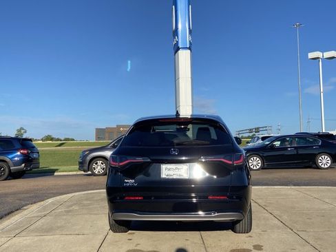 Used 2023 Honda HR-V EX-L image 11