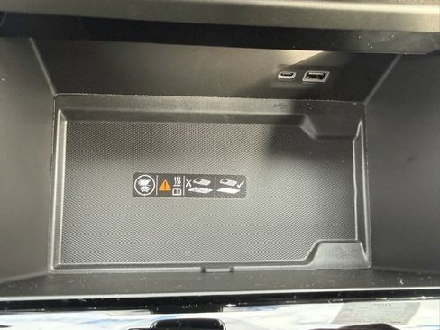 New 2026 GMC Yukon Elevation image 16