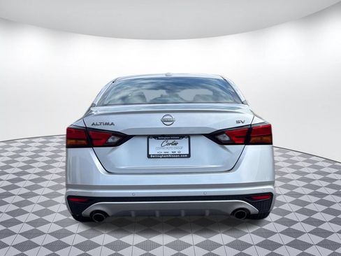 Used 2024 Nissan Altima 2.5 SV w/ SV Premium Package FWD image 6