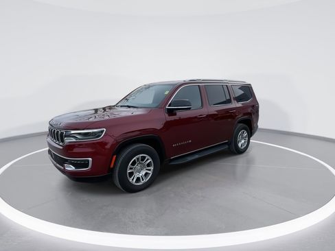 Used 2024 Jeep Wagoneer 4WD image 4