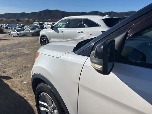 Used 2012 Ford Explorer XLT image 9