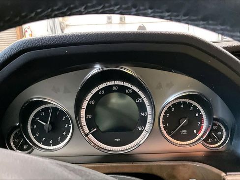 Used 2010 Mercedes-Benz E 350 4MATIC Sedan image 26