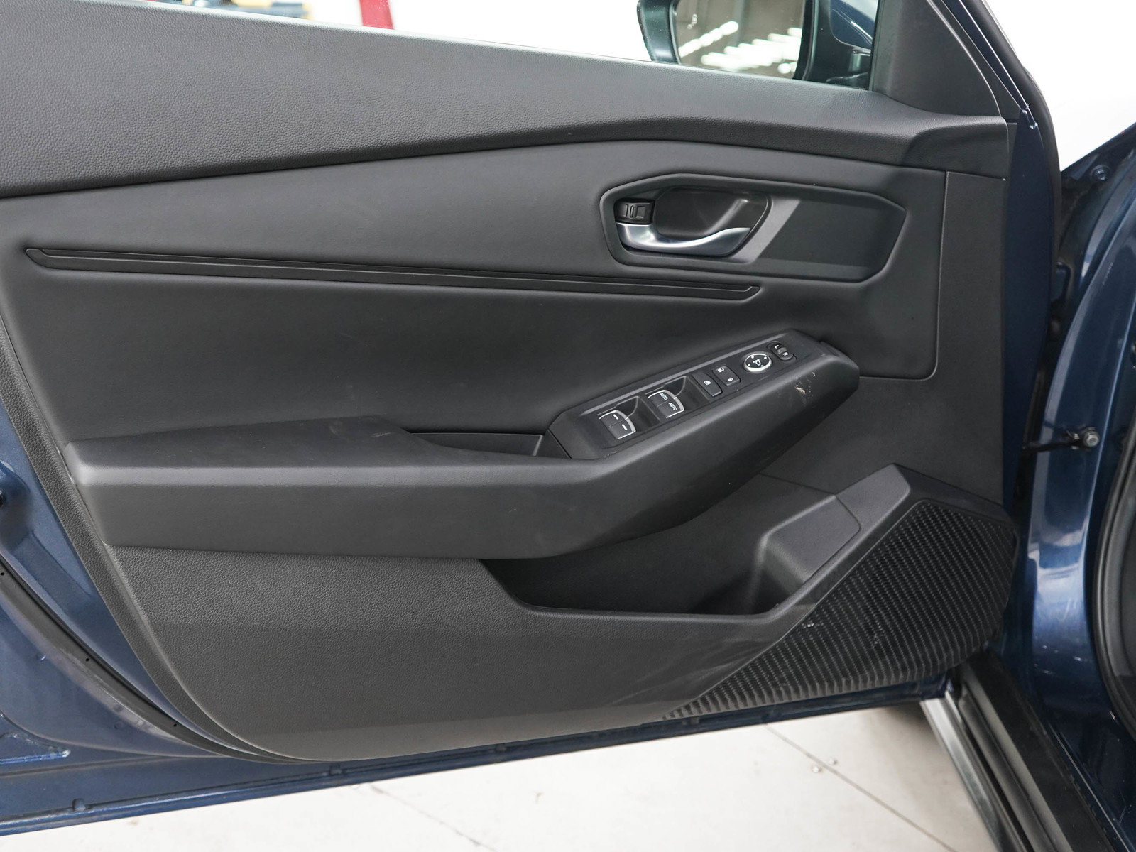 Used 2024 Honda Accord EX image 17
