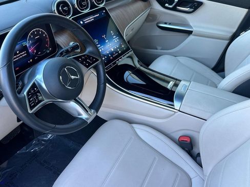 Certified 2024 Mercedes-Benz GLC 300 4MATIC image 4