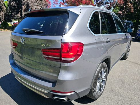 Used 2018 BMW X5 xDrive35i w/ Premium Package AWD/4WD image 3