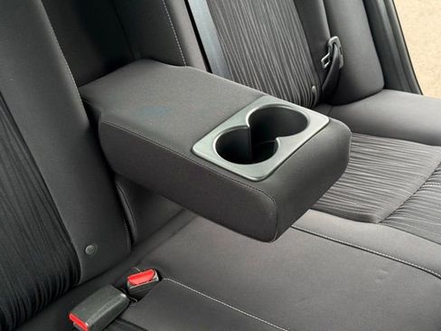 Used 2016 Nissan Sentra SV FWD image 21
