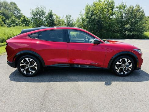 Used 2021 Ford Mustang Mach-E Premium image 7