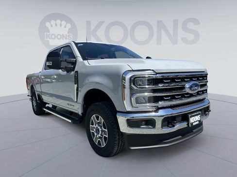 New 2026 Ford F250 Lariat w/ FX4 Off-Road Package AWD/4WD image 10