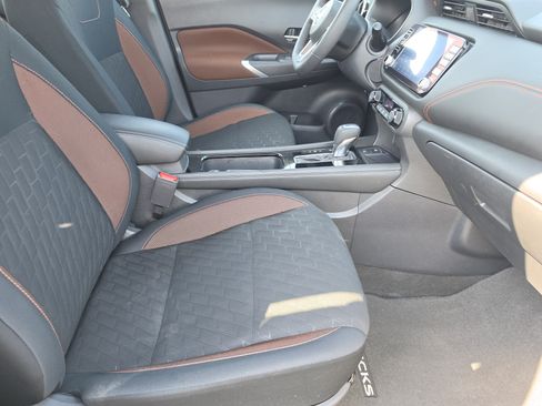 Used 2024 Nissan Kicks SR w/ Interior Electronics Package FWD image 13
