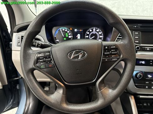 Used 2016 Hyundai Sonata SE image 4
