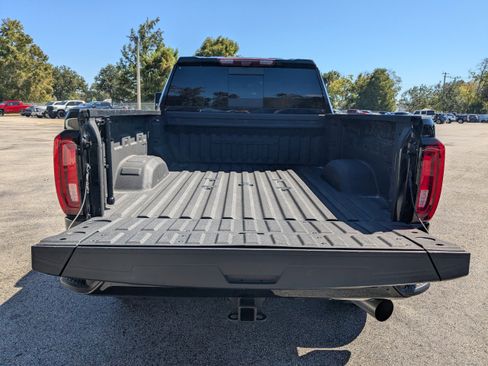 Certified 2023 GMC Sierra 2500 Denali w/ Denali Ultimate Package image 16