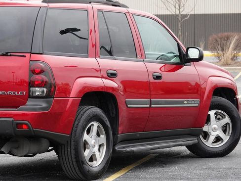 Used 2002 Chevrolet TrailBlazer LT w/ Preferred Equipment Group AWD/4WD image 38