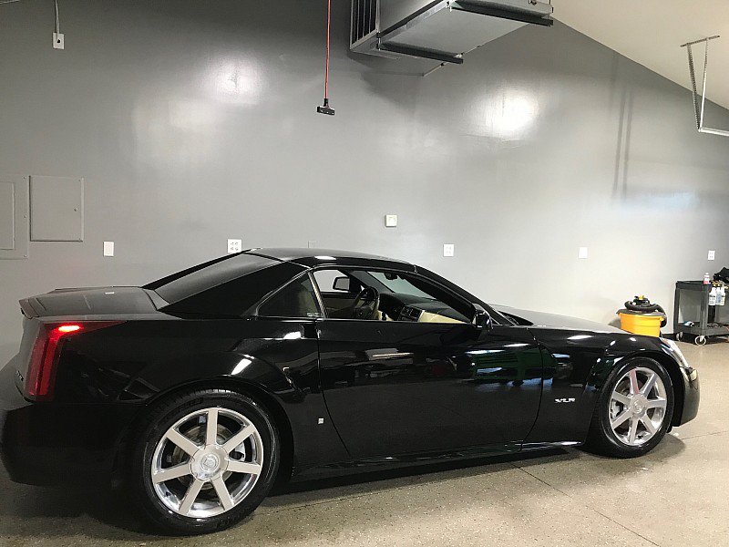Used 2007 Cadillac XLR RWD image 6