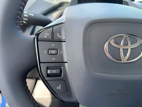 New 2026 Toyota Prius Plug-In Hybrid FWD image 18