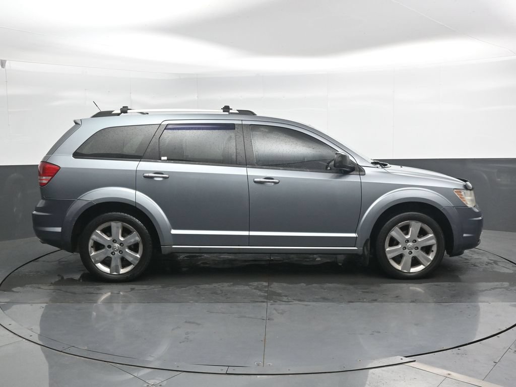 Used 2009 Dodge Journey R/T w/ Convenience Group II FWD image 4