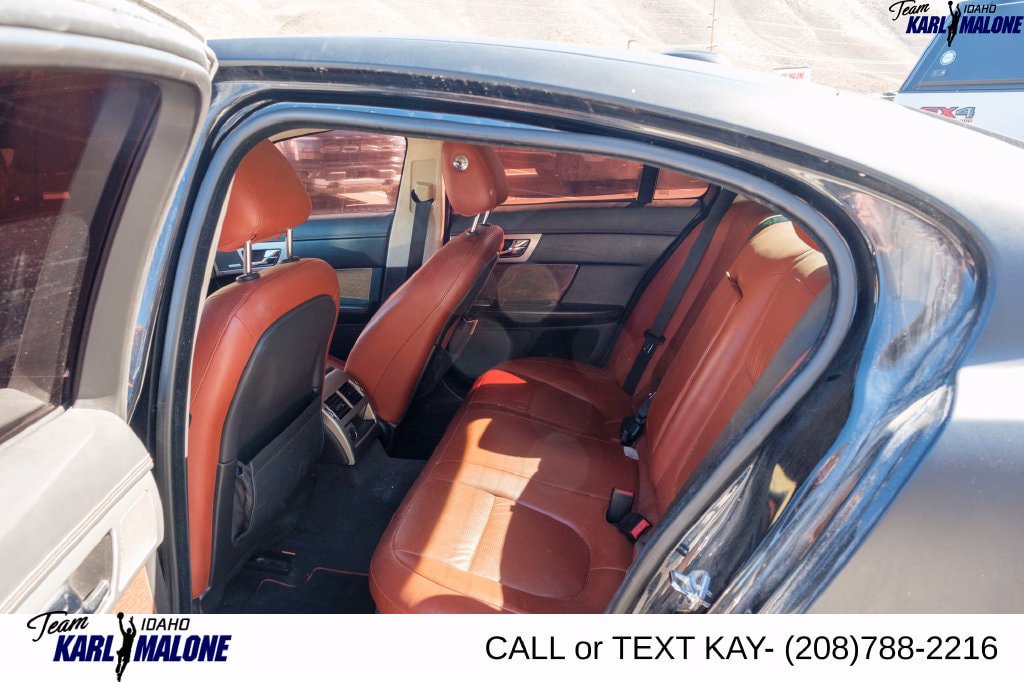 Used 2010 Jaguar XF Supercharged RWD image 9