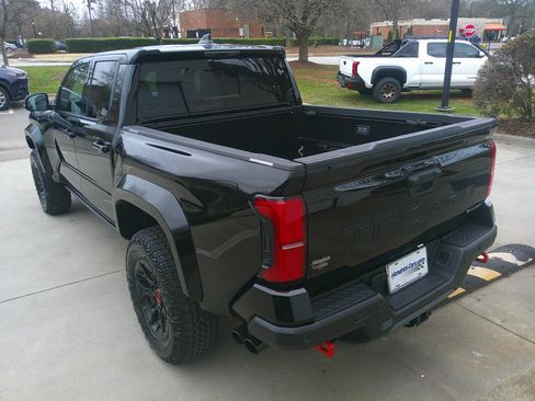 Used 2025 Toyota Tacoma TRD Pro image 9