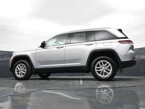 New 2026 Jeep Grand Cherokee Laredo X AWD/4WD image 36