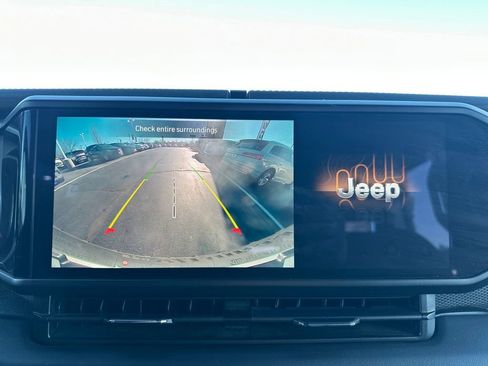 Used 2024 Jeep Wrangler Unlimited Rubicon w/ Convenience Group image 22