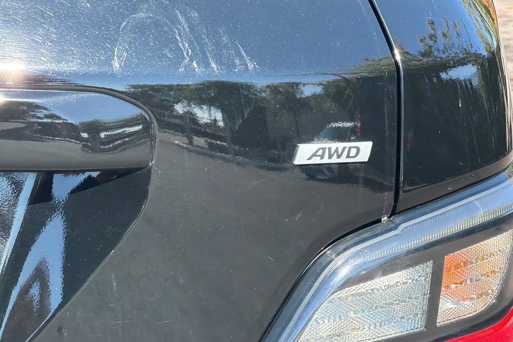 Used 2023 Hyundai Kona SE w/ Cargo Package AWD/4WD image 22
