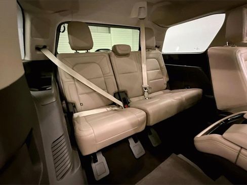 Used 2024 Lincoln Navigator Reserve image 31