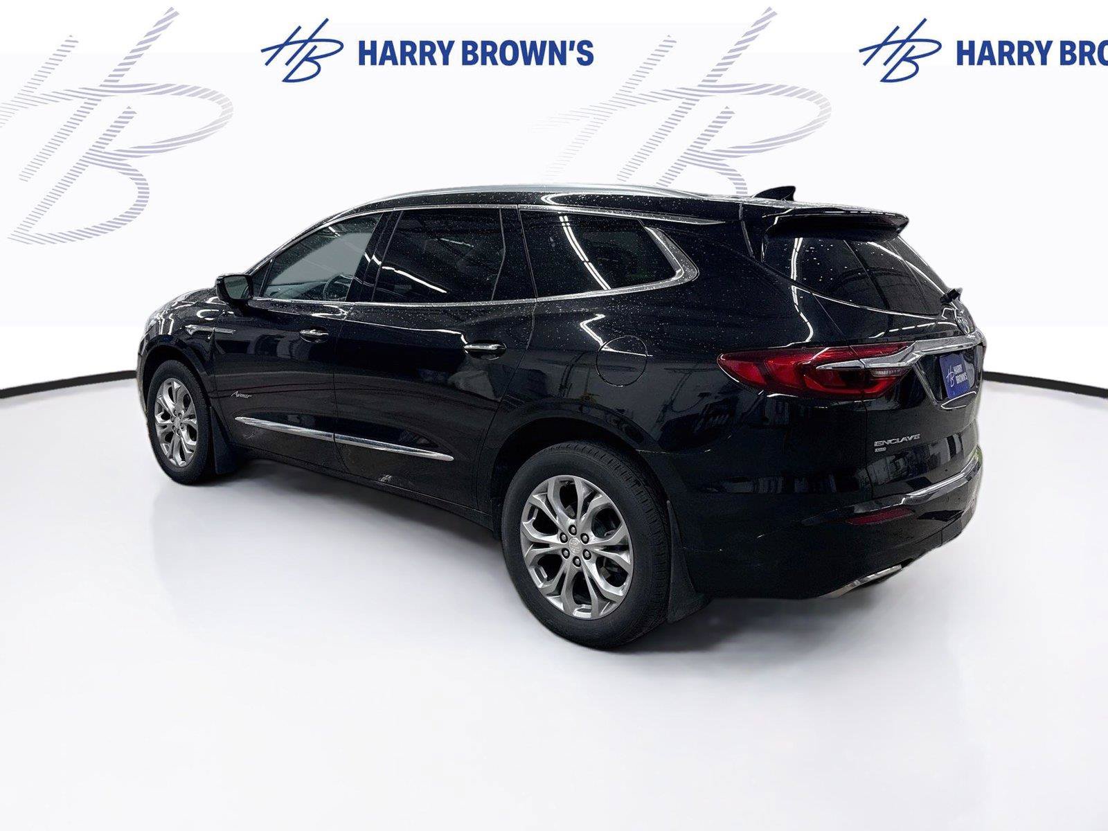Used 2021 Buick Enclave Avenir w/ Avenir Technology Package AWD/4WD image 2