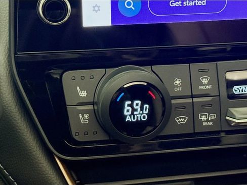 Used 2025 Toyota Grand Highlander image 20