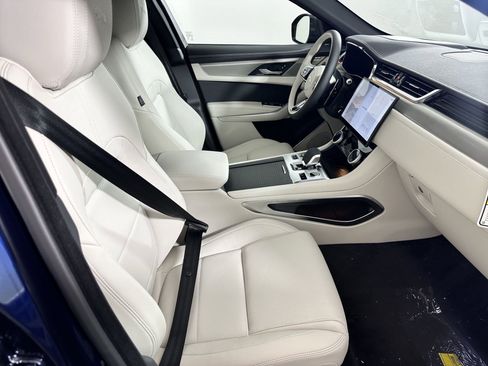Used 2026 Jaguar F-PACE R-Dynamic S image 19