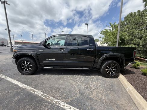 Certified 2019 Toyota Tundra SR5 AWD/4WD image 24