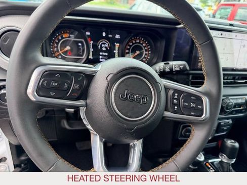 Certified 2025 Jeep Wrangler Unlimited Sahara AWD/4WD image 12
