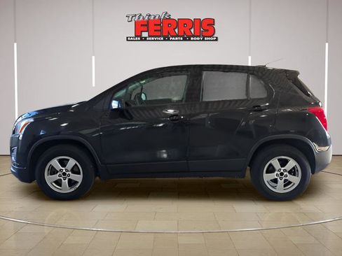 Used 2016 Chevrolet Trax LS image 2