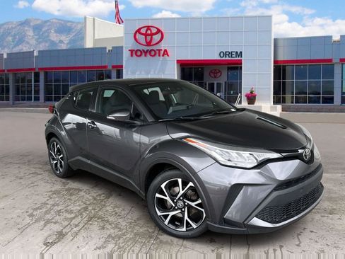 Used 2022 Toyota C-HR XLE FWD image 1