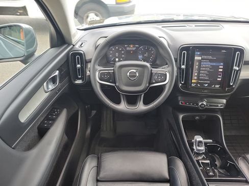 Used 2022 Volvo XC40 T5 Inscription w/ Climate Package AWD/4WD image 19