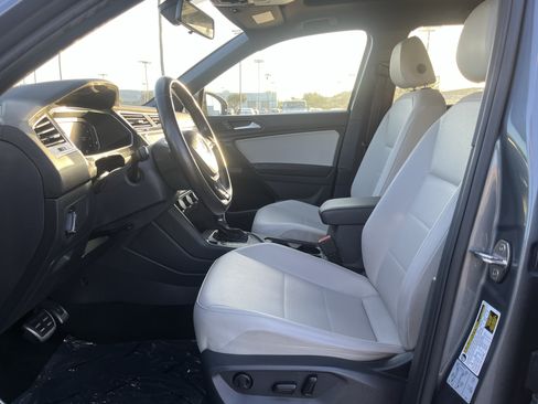 Used 2019 Volkswagen Tiguan SEL Premium R-Line FWD image 27