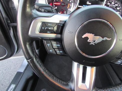 Used 2022 Ford Mustang Premium image 15