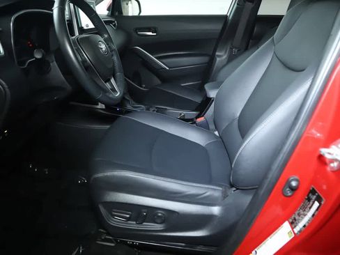Certified 2023 Toyota Corolla Cross XLE w/ Convenience Package FWD image 18