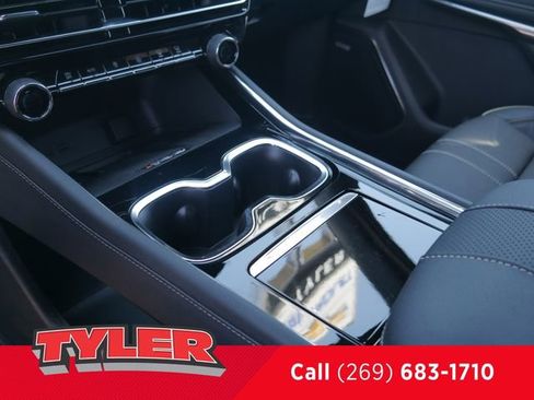 New 2026 Chevrolet Traverse High Country w/ LPO, Floor Liner Package AWD/4WD image 37