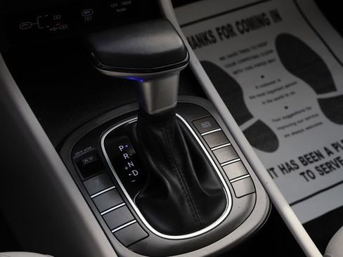 Used 2025 Hyundai Kona SEL image 27