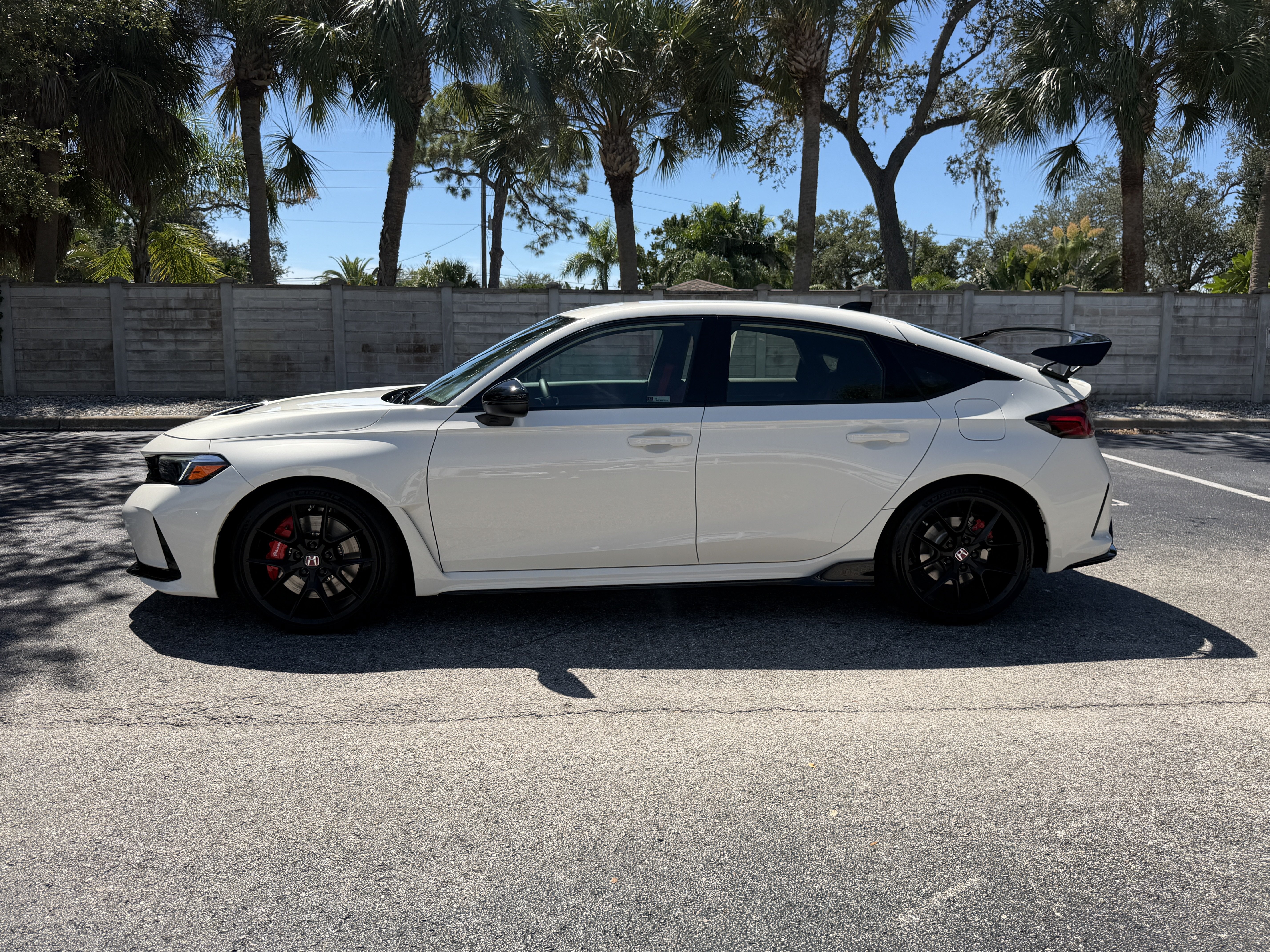 Used 2025 Honda Civic Type R image 2